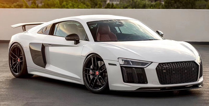 For Audi R8 Carbon Fiber V style Front Lip