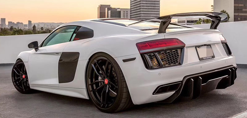 For Audi R8 Carbon Fiber V style Spoiler