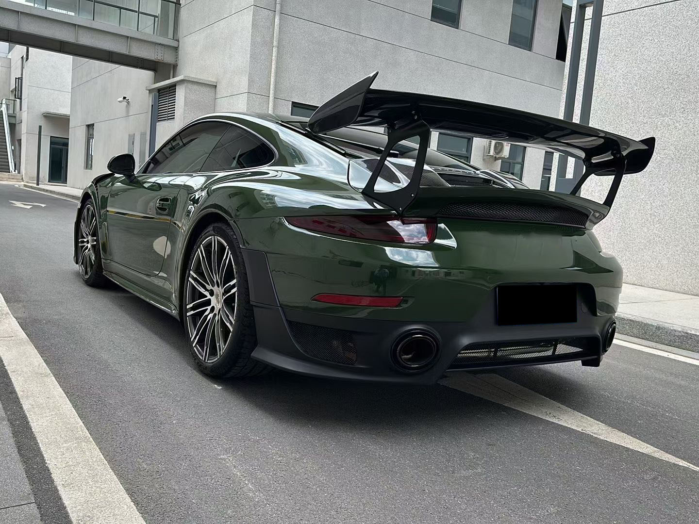 For Porsche 911 997 Half Carbon Fiber Body Kit 2005-2011