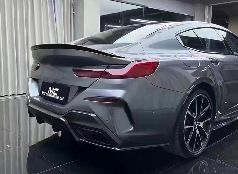 For BMW 8 Series G14 G15 Carbon Fiber Body Kit 3D Style Rear Bumper Diffuser Rear Diffuser 2020+