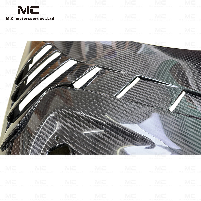 For BMW F87 V Style Carbon Fiber Fender Flare 2015-IN