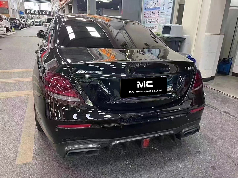 For Mercedes Benz Brabus Style Carbon Fiber Rear Diffuser 2016--2021