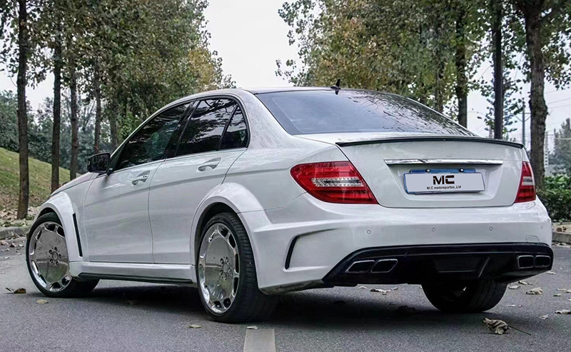 For Mercedes Benz W204 Wide Body Style Half Carbon Fiber Body Kit (with light) 2010--2014