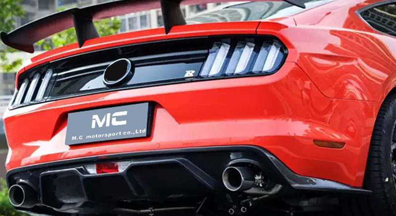 For Ford Mustang Carbon Fiber Rear Diffuser 2013-2017